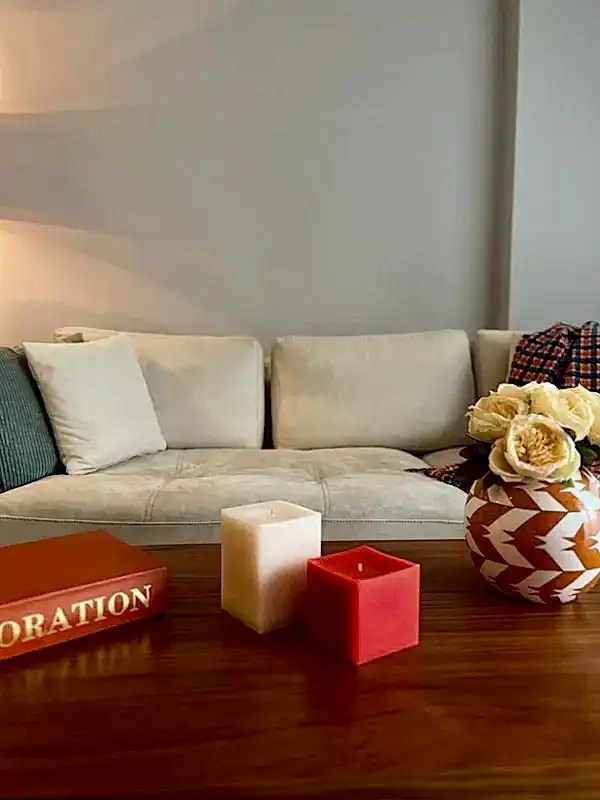 Kare Beyaz Turuncu Mum